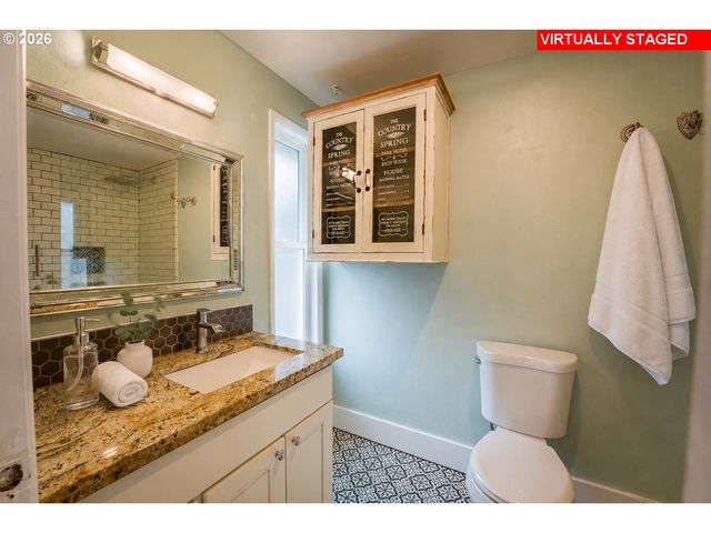 963 RILANCE Ln, Oregon City, OR 97045