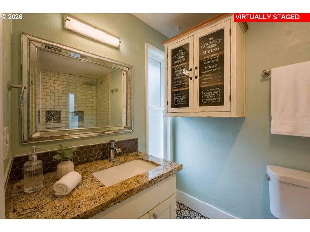 963 RILANCE Ln, Oregon City, OR 97045