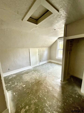 4215 Patrick Avenue, Omaha, NE 68111