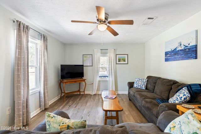 552 Tar Landing Road, Holly Ridge, NC 28445