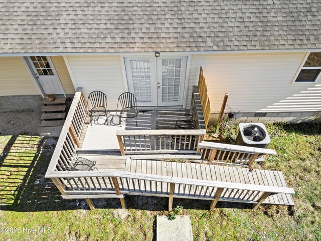 552 Tar Landing Road, Holly Ridge, NC 28445