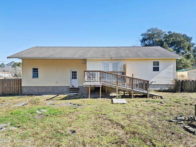 552 Tar Landing Road, Holly Ridge, NC 28445