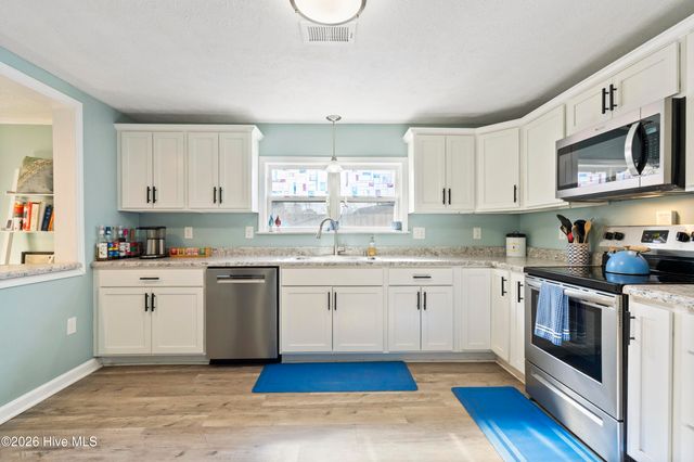 552 Tar Landing Road, Holly Ridge, NC 28445