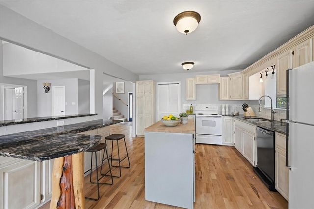 1334 Kiowa Drive E, Gainesville, TX 76240