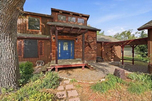 1334 Kiowa Drive E, Gainesville, TX 76240