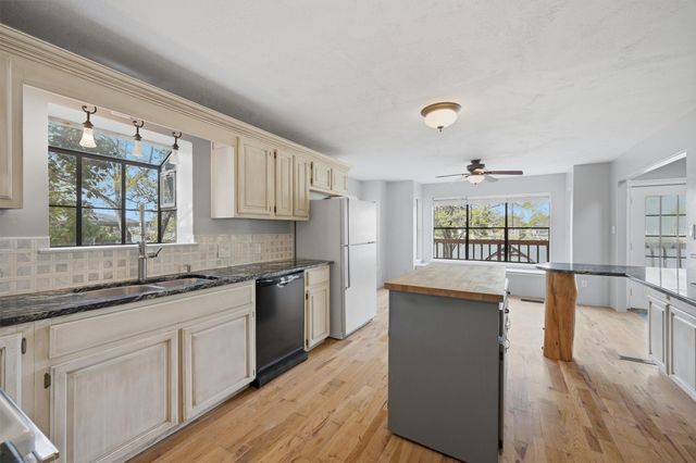 1334 Kiowa Drive E, Gainesville, TX 76240