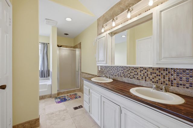 1334 Kiowa Drive E, Gainesville, TX 76240