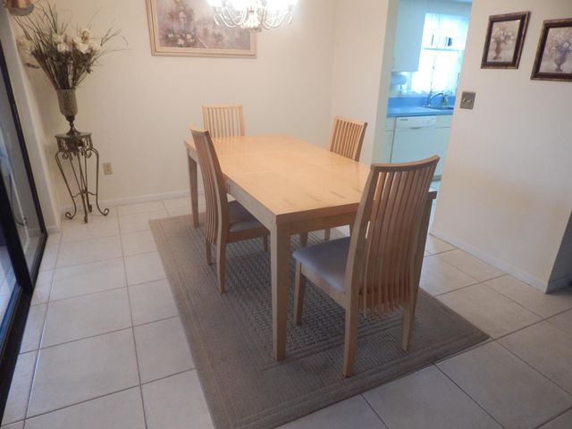 6229 Lakemont Circle, Greenacres, FL 33463