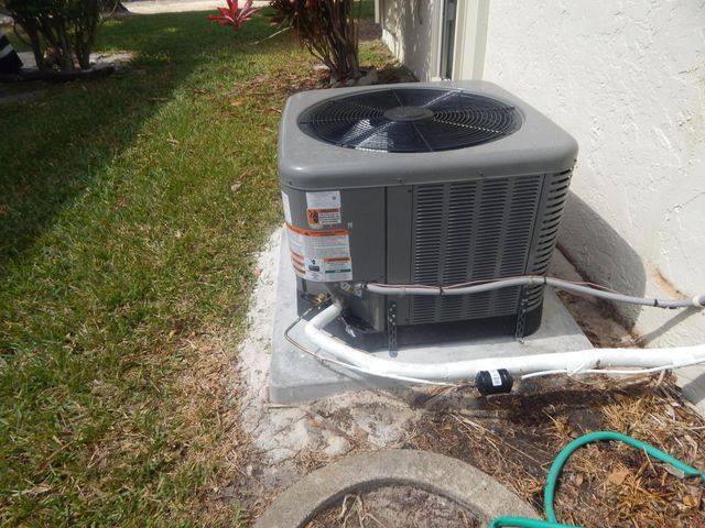 6229 Lakemont Circle, Greenacres, FL 33463