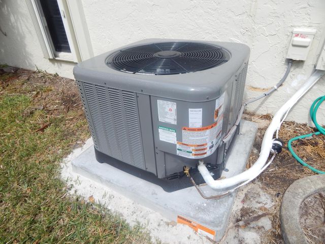 6229 Lakemont Circle, Greenacres, FL 33463