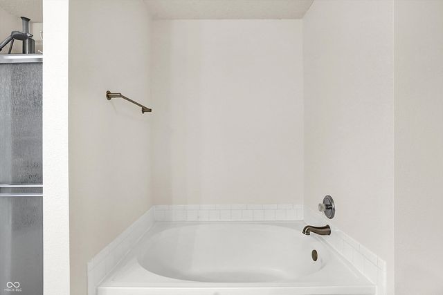 14733 Drayton Drive, Noblesville, IN 46062