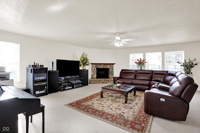 14733 Drayton Drive, Noblesville, IN 46062