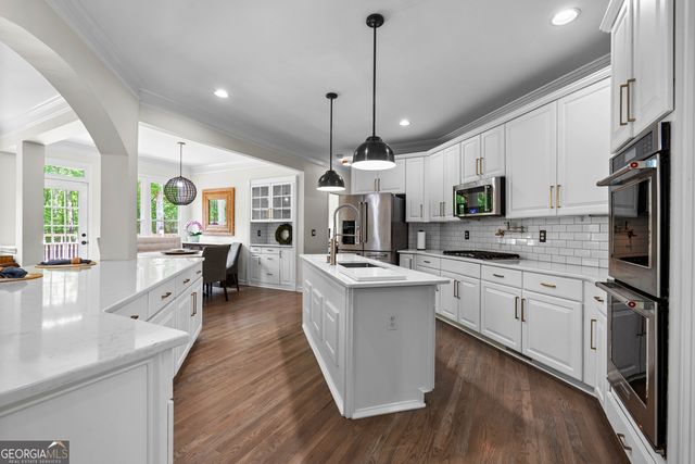 105 Woodleigh Drive, Fayetteville, GA 30215