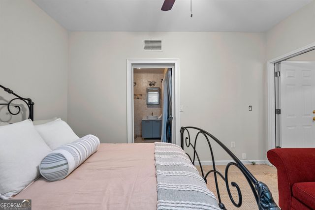 105 Woodleigh Drive, Fayetteville, GA 30215