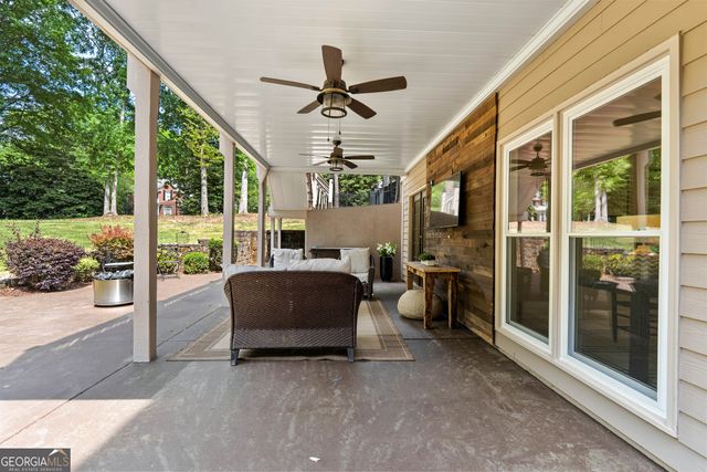 105 Woodleigh Drive, Fayetteville, GA 30215