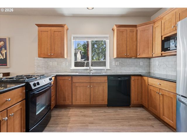 6148 Se DUKE St, Portland, OR 97206