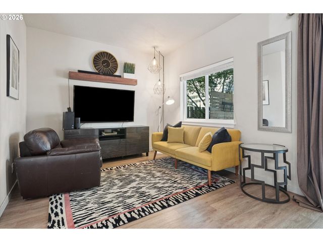 6148 Se DUKE St, Portland, OR 97206
