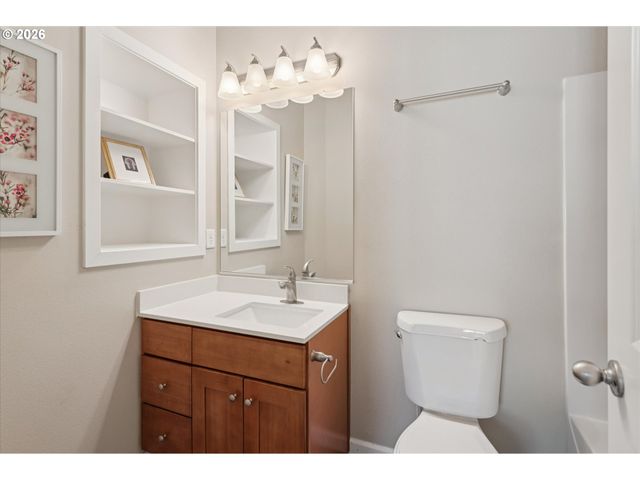 6148 Se DUKE St, Portland, OR 97206
