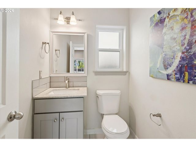 6148 Se DUKE St, Portland, OR 97206