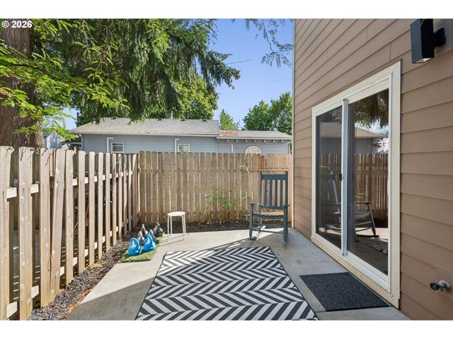 6148 Se DUKE St, Portland, OR 97206