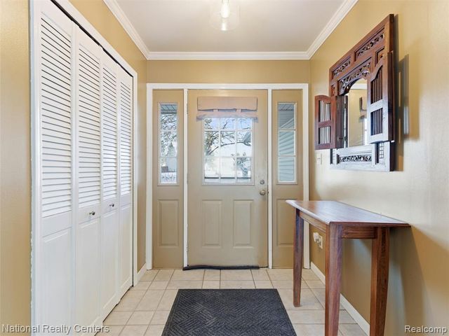 5470 Jamestown Road, Utica, MI 48317