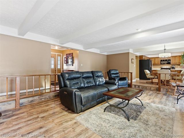 5470 Jamestown Road, Utica, MI 48317