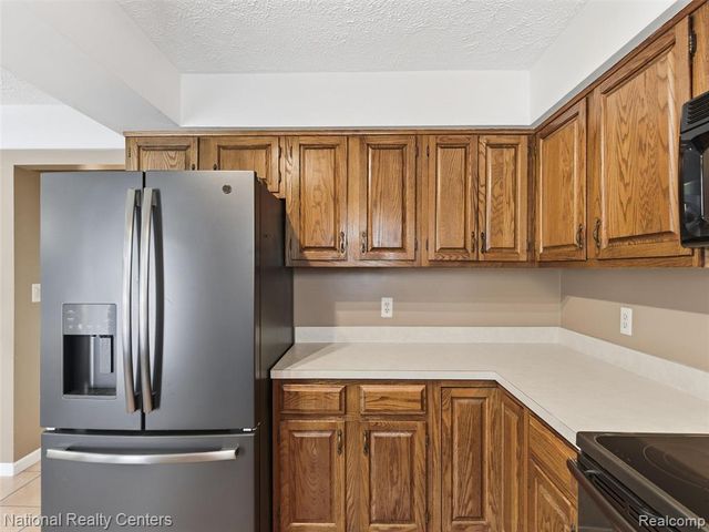 5470 Jamestown Road, Utica, MI 48317