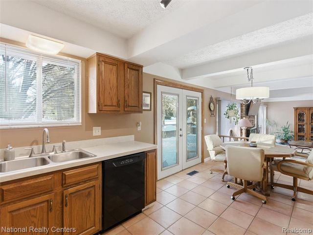 5470 Jamestown Road, Utica, MI 48317