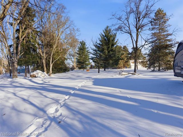 5470 Jamestown Road, Utica, MI 48317