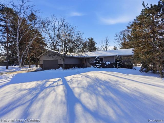 5470 Jamestown Road, Utica, MI 48317