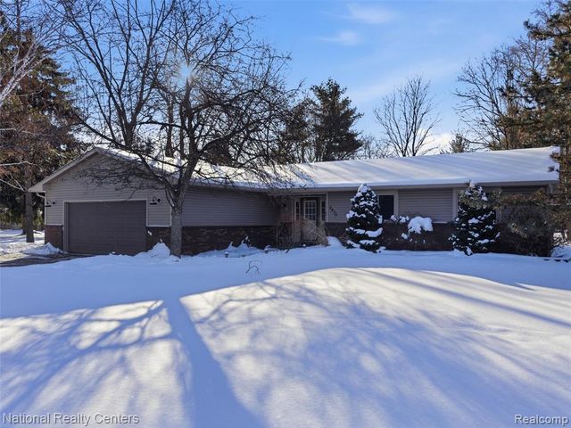 5470 Jamestown Road, Utica, MI 48317