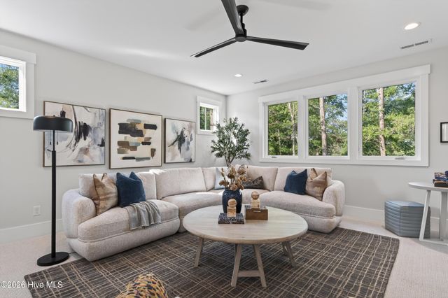 8312 Vintage Club Circle, Wilmington, NC 28411