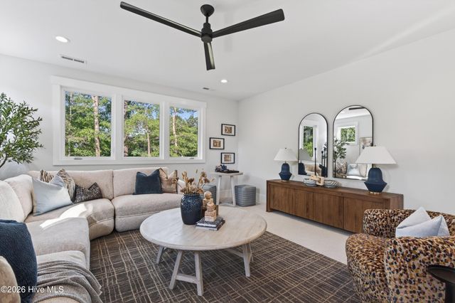 8312 Vintage Club Circle, Wilmington, NC 28411