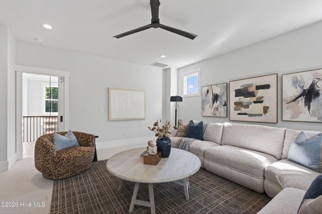 8312 Vintage Club Circle, Wilmington, NC 28411