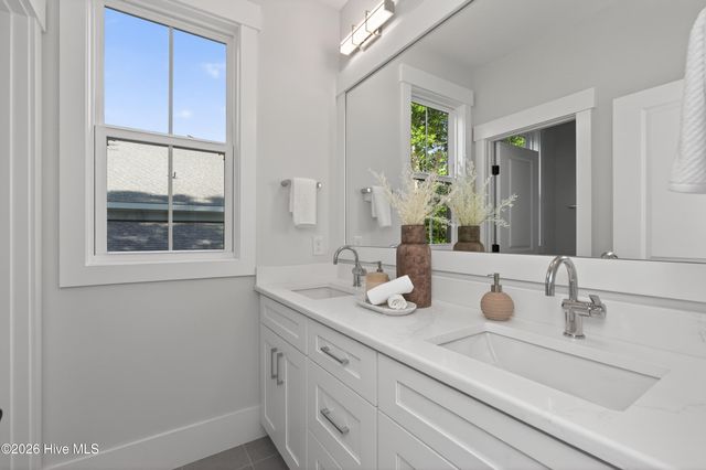 8312 Vintage Club Circle, Wilmington, NC 28411