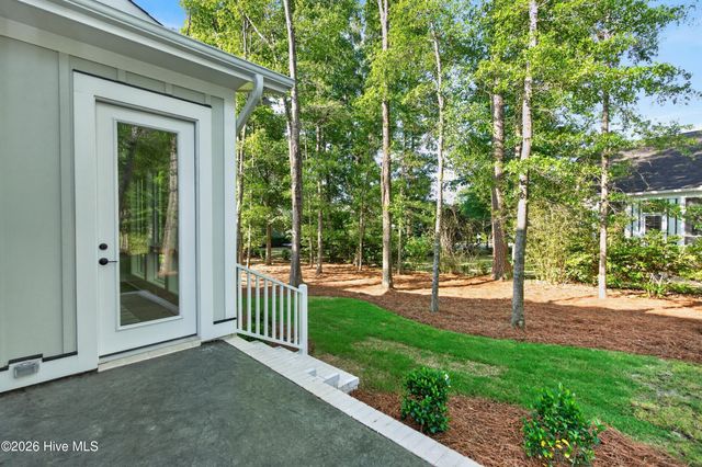 8312 Vintage Club Circle, Wilmington, NC 28411