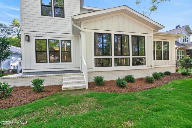 8312 Vintage Club Circle, Wilmington, NC 28411