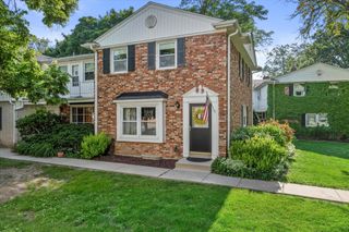 5065 W Colonial COURT, Greenfield, WI 53220