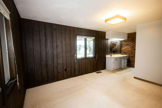 800 Country Trails Road, Conway, MO 65632