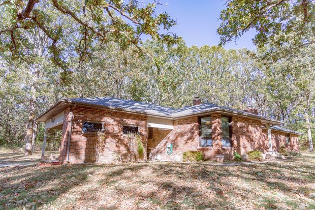 800 Country Trails Road, Conway, MO 65632