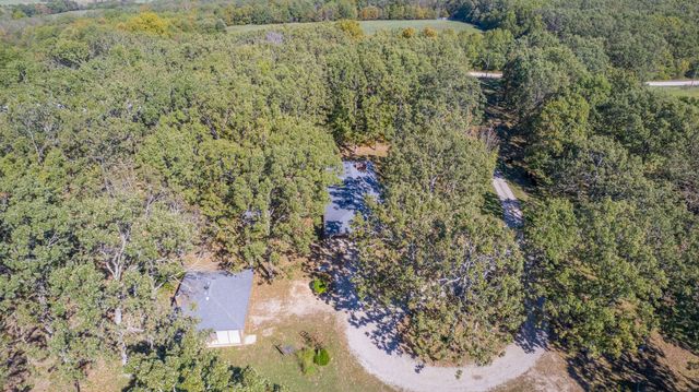 800 Country Trails Road, Conway, MO 65632