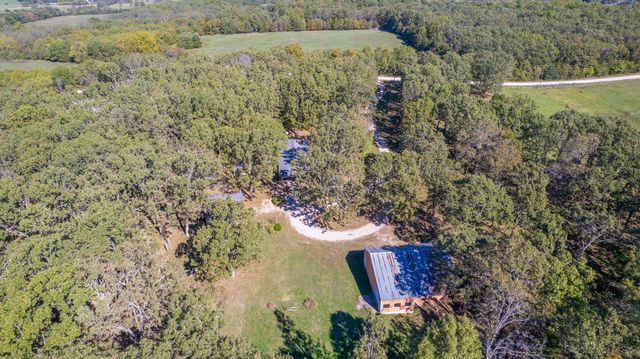 800 Country Trails Road, Conway, MO 65632