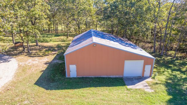 800 Country Trails Road, Conway, MO 65632