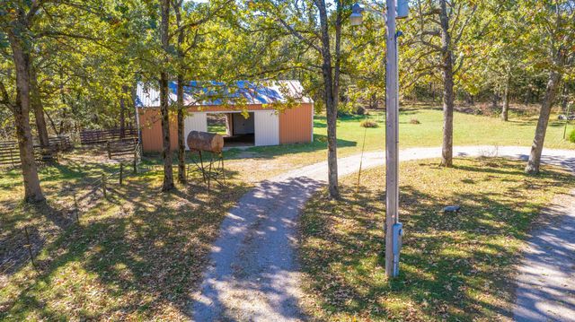 800 Country Trails Road, Conway, MO 65632