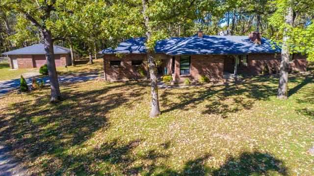 800 Country Trails Road, Conway, MO 65632