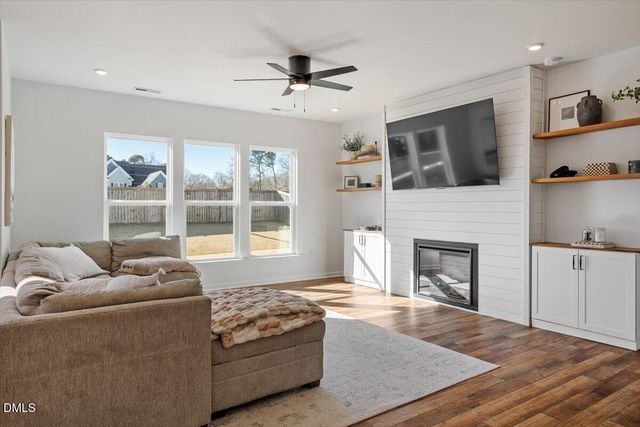 3635 Autumn Creek Drive, Fuquay Varina, NC 27526