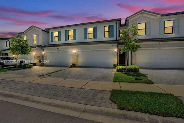 2138 S Appleton Cir S, Oakland Park, FL 33309