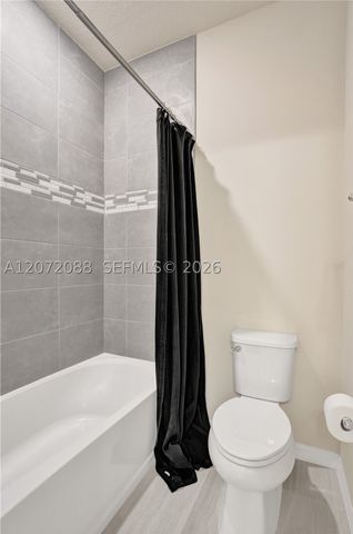 2138 S Appleton Cir S, Oakland Park, FL 33309