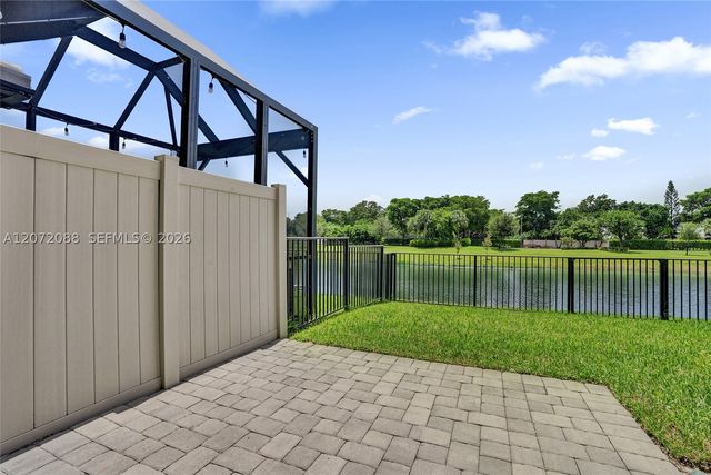 2138 S Appleton Cir S, Oakland Park, FL 33309