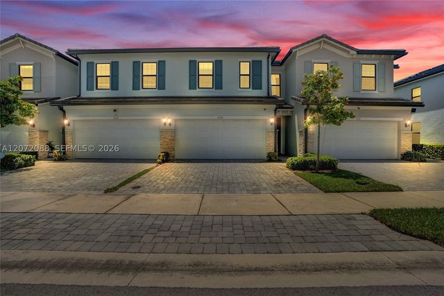 2138 S Appleton Cir S, Oakland Park, FL 33309